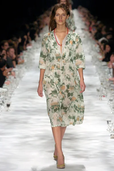 Look 28